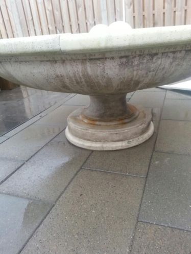 Prachtige fontein. ...beton