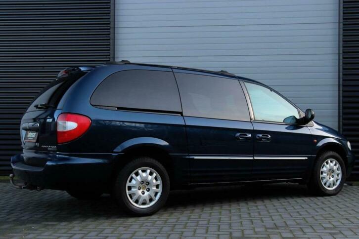 Prachtige Grand Voyager 3.3 Limited Edition AWD met 215Dkm