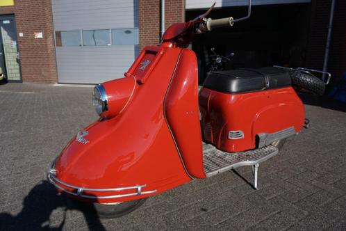 Prachtige Heinkel Tourist type 103A1 175cc viertakt bj 1960