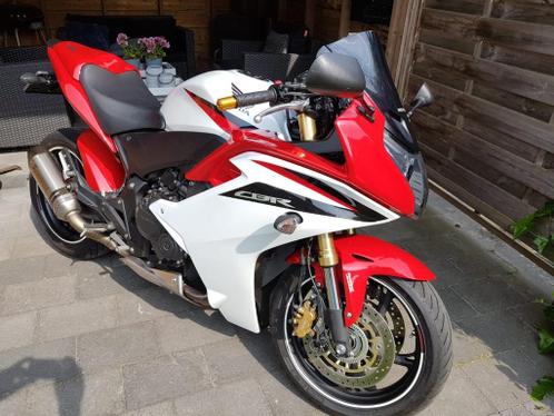 Prachtige Honda CBR 600F(2012)ABS,Akrapovic ,lage km stand 