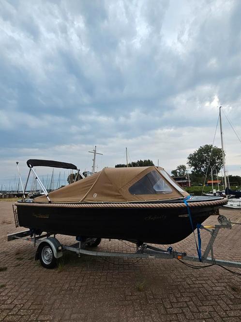 Prachtige Lago amore 495 sloep met 9.9 suzuki kanteltrailer