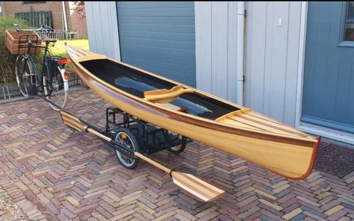 Prachtige nieuwe kano van Cederhout inclusief motor.