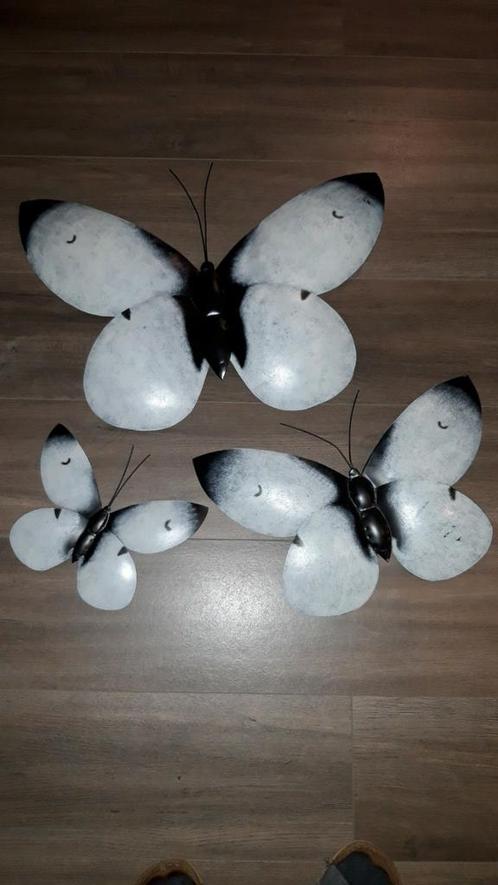 Prachtige Vlinders van Koolwitje zjn van metaal. zijn nieuw