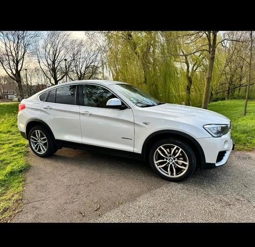 Prachtige witte BMW X4 XDrive 2.0D