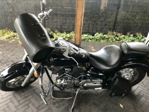 Prachtige Yamaha DRAGSTAR 1100 XVS zwart met veel extras