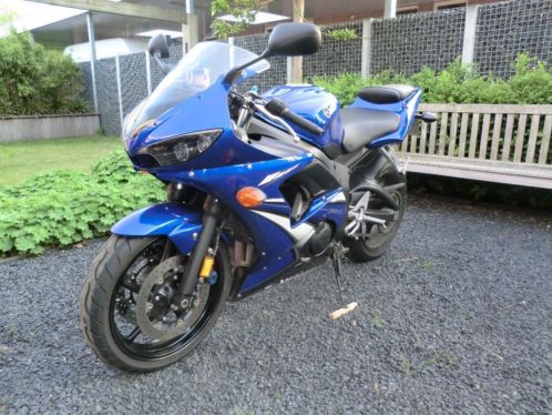 Prachtige Yamaha R6 slechts 6000km