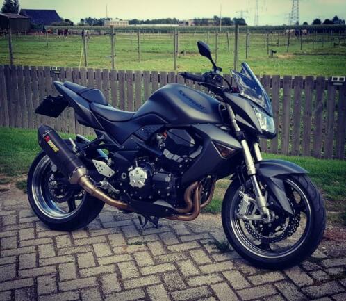 PRIJS VERLAAGD. Kawa Z1000, 11xxx, Full akra