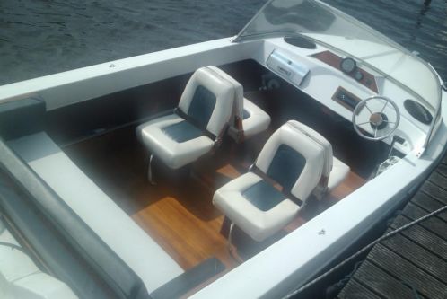  Prijsverlaging Speedboot incl. trailer en 55pk Johnson