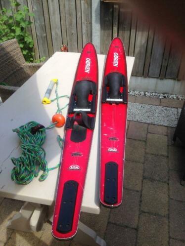 Prima paar waterski039s ( 1 mono) ski-rope en fun-tube