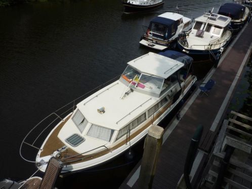 Princess 32 met open kuip.