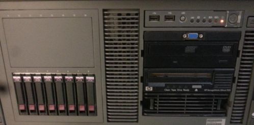 Proliant ML370G5 met internal tapedrive