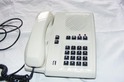PTT Telecom Vox 1100 en Vox 1110 telefooncentrale amp toestel