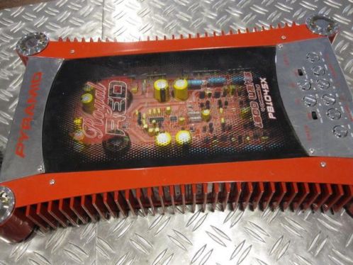 Pyramid Royal Red Series 4-Channel 1600 Watt Amp PB1045X