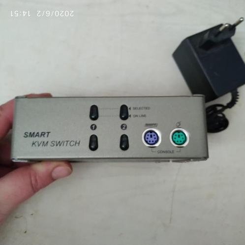 Q-tec 720SK Smart KVM Switch