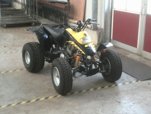 Quad met kenteken