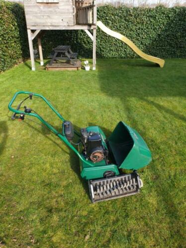 Qualcast Classic Petrol 43 (kooimaaier) met QX Scarifier 