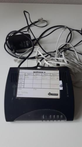 Quatrovox 5 ISDN centrale met kabels