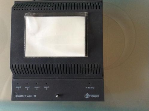 Quattrovox III centrale met ISDN modem incl. Gebruiksaanw.