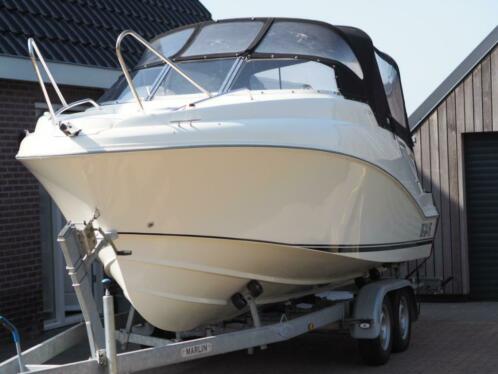 Quicksilver 640 activ cabin cruiser incl Marlin trailer