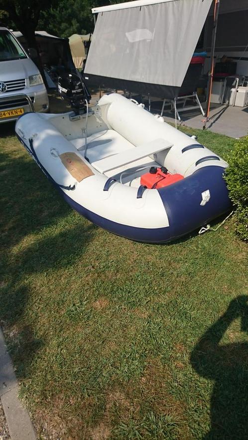 Quicksilver rubberboot 250 met Mecury 5pk fourstroke