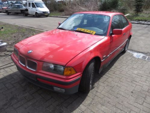 raammechanisme BMW 3-Serie 1.6 I 316 Coupe 1996 Rood 