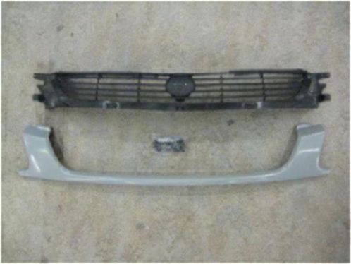 Radiatorgrille Mazda 323 323F nieuw 1994-1998