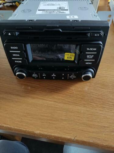 Radio CD speler van Kia Rio uit 2012