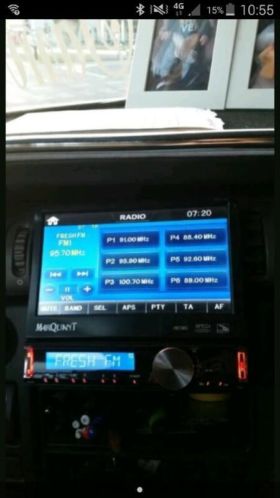 Radio met klapscherm 