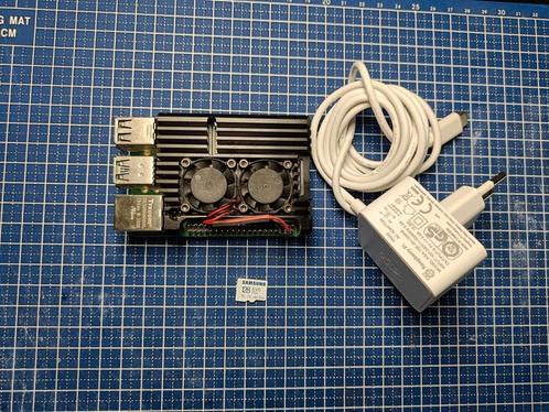 Raspberry pi 4B 4GB-originele adapter-fan case en SD kaart