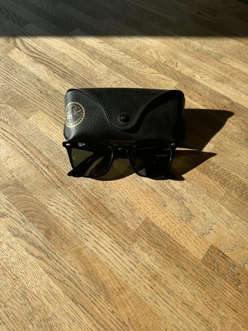 Ray Ban zonnebril 4258 zwartgroen