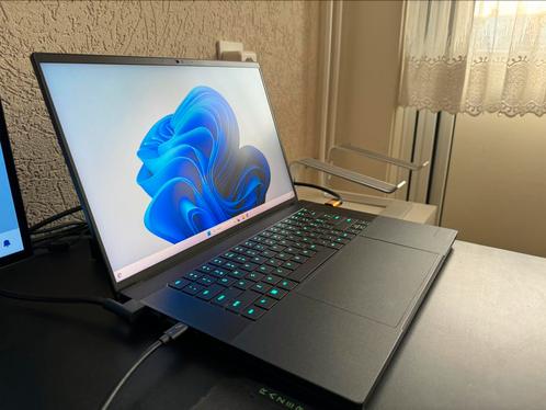 Razer Blade 16 - GeForce RTX  4090 - Dual UHDFHD Mini-LED