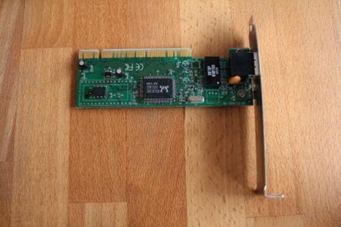 Realtek rtl8139C (100Mbps, rj-45, pci)