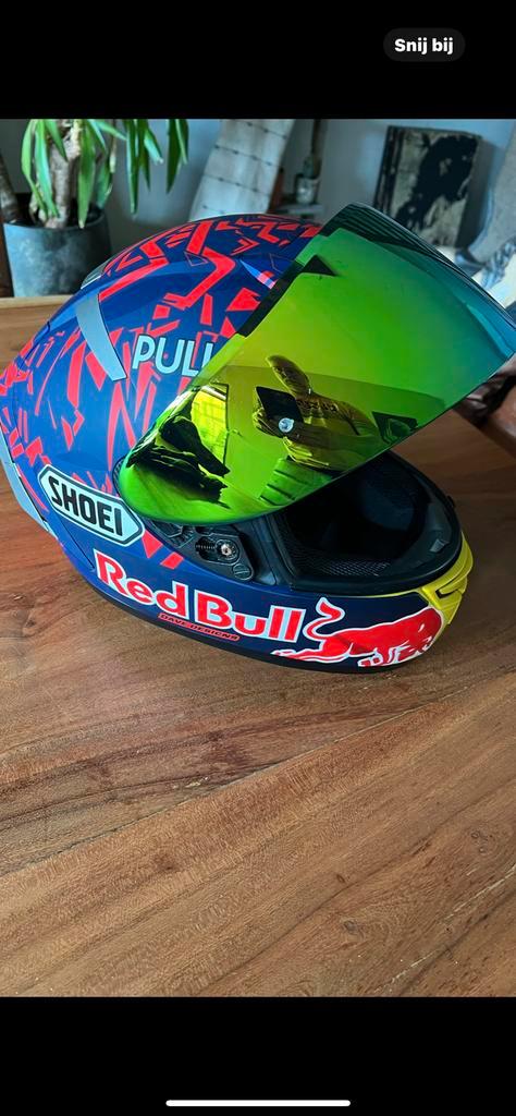 Red Bull  Snoei helm