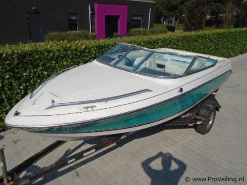 Regal speedboot cuddy 4 cilinder mercruiser in veiling