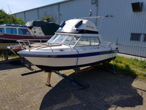 Reinell flybridge zeewaardig V8 300pk mercruiser