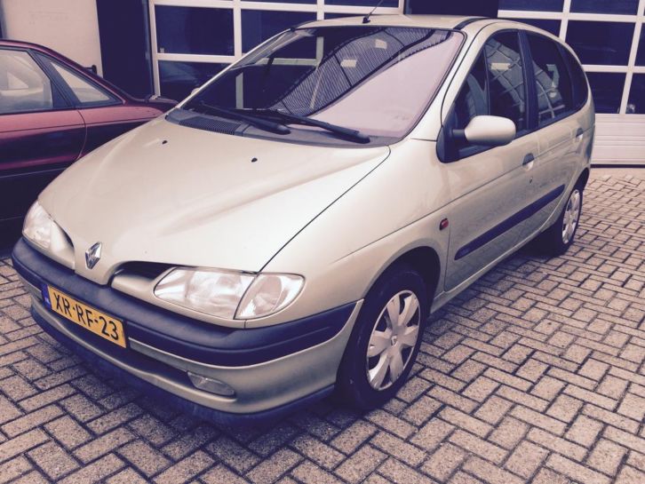 Renault 1.6 E Scenic 99 KAN HET NOG GEKKERMET NIEUWE APK