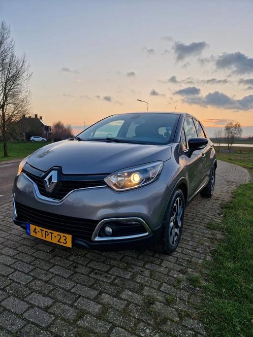 Renault Captur quotDynamiquequot -0.9 TCE- 2014. Grijszwart