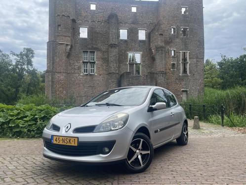 Renault Clio 1.2-16V Authentique