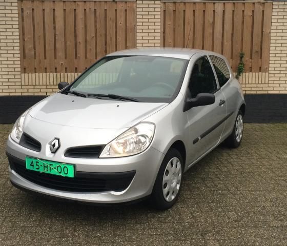 Renault Clio 1.2-16V Authentique met trekhaak