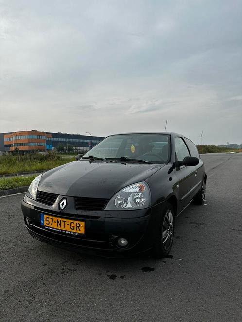 Renault Clio 1.2 16V Zwart