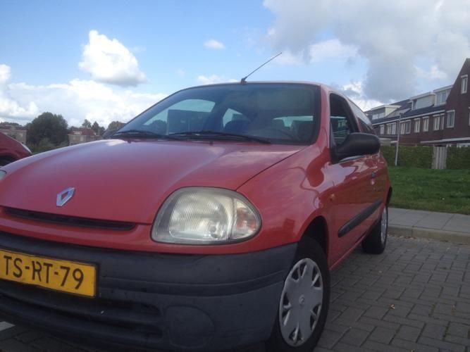 Renault Clio 1.2 1998 Rood