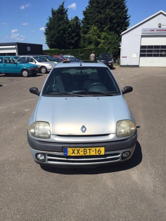Renault Clio 1.2 1999 Grijs NIEUWE APK JUL 2016