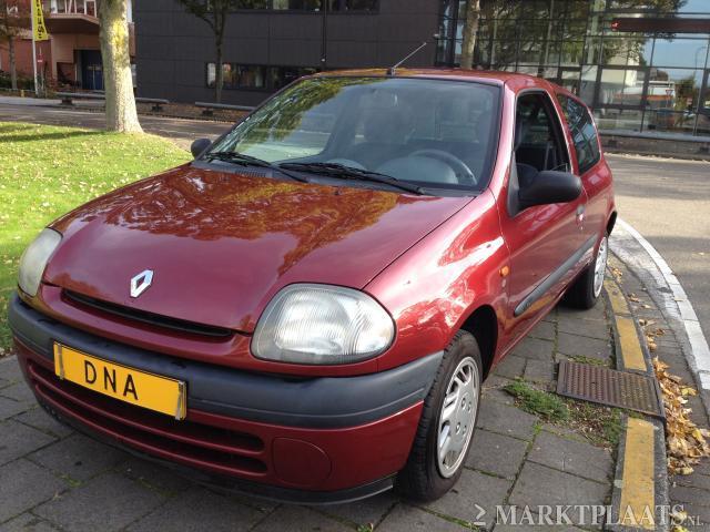 Renault Clio 1.2 benzine 1 jr apk 3 deurs 