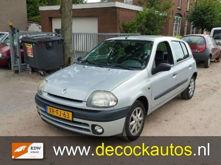 Renault Clio 1.2 rt APK 08-2016 (bj 1999)