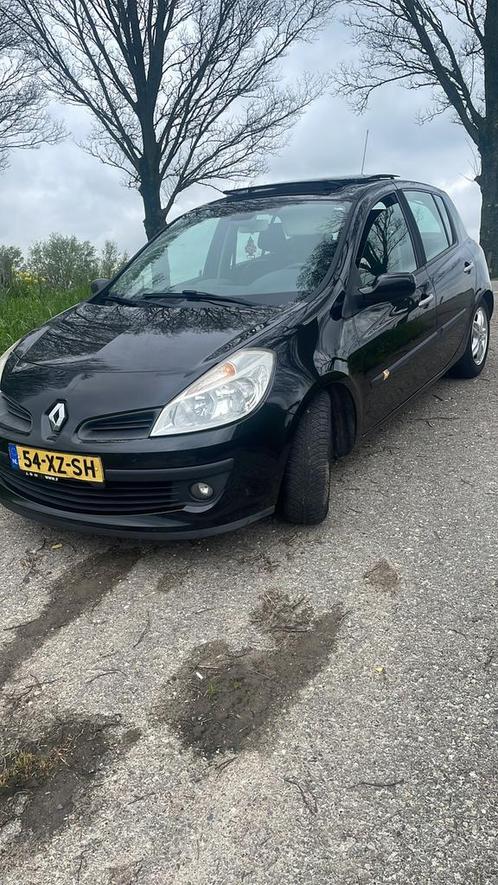 Renault Clio 1.2 TCE 5-DRS 2007 Zwart