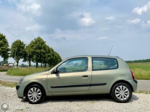 Renault Clio 1.4-16V Priv., BJ 2003 Automaat, APK Jul 2022