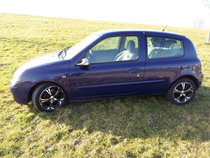 Renault Clio 1.4 16V RT SPORT Bouwjaar 2002 Blauw