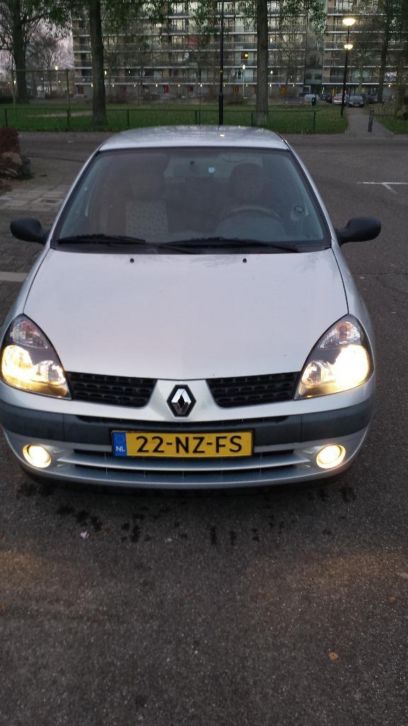 Renault Clio 1.5 DCI 65 Auth 5DR Euro 2000 2004 Grijs