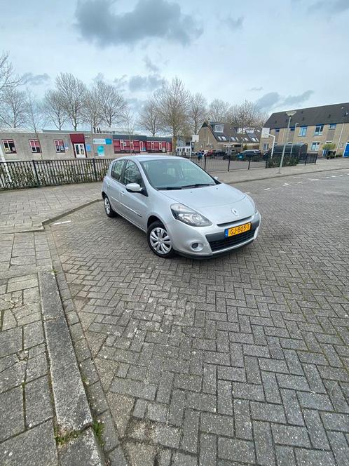 Renault Clio 1.5 DCI 65KW 5-DRS 2012 Grijs