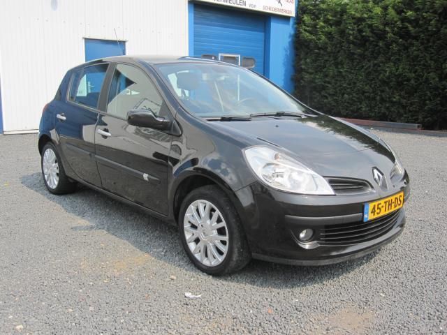 Renault Clio 1.6 -16V Exception keyless go 5 deurs